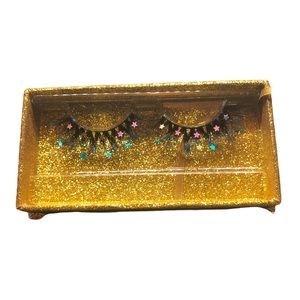 Full lashes with pink, green, and gold star shaped sparkles W/ magnetic liner.